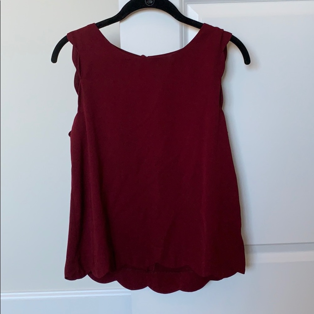 Scalloped Sleeveless Blouse in Maroon